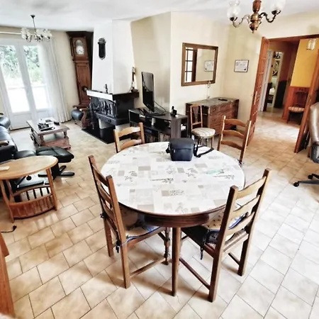Сasa de vacaciones La Maison Des Lutins *